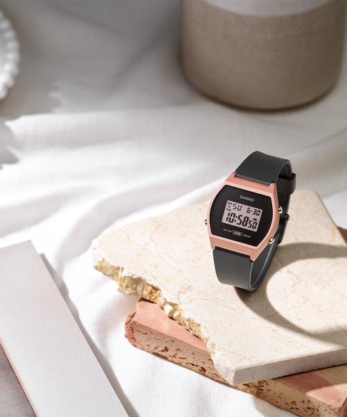 CASIO(カシオ)の「Web限定 CASIO LW-204-1AJF Pink & Black(アナログ腕時計・レディース・ピンク・FREE)」の8枚目の写真