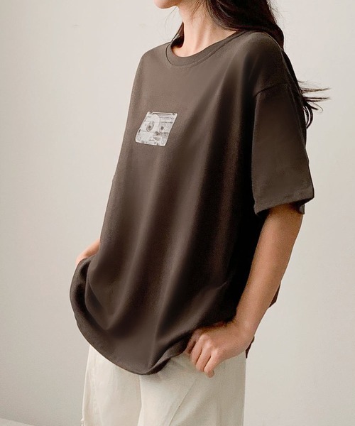 LOWO(ロワ)の「モノクロプリントオーバーサイズTシャツ(Tシャツ/カットソー・レディース・ブラウン/ホワイト/チャコールグレー・FREE)」の10枚目の写真