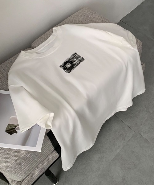 LOWO(ロワ)の「モノクロプリントオーバーサイズTシャツ(Tシャツ/カットソー・レディース・ブラウン/ホワイト/チャコールグレー・FREE)」の17枚目の写真