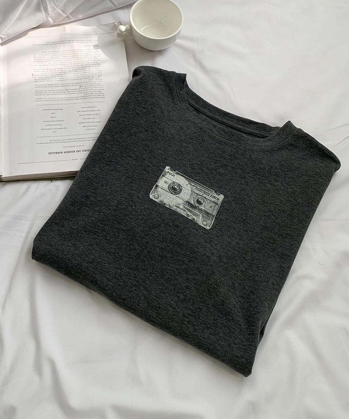 LOWO(ロワ)の「モノクロプリントオーバーサイズTシャツ(Tシャツ/カットソー・レディース・ブラウン/ホワイト/チャコールグレー・FREE)」の18枚目の写真