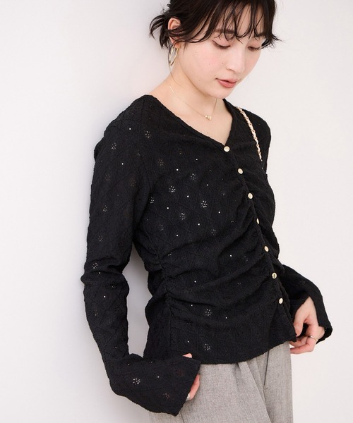 VIS(ビス)の「フラワージャガードカットカーディガン/イージーケア(カーディガン/ボレロ・レディース・キナリ/グリーン系その他/ブラック・FREE)」の4枚目の写真