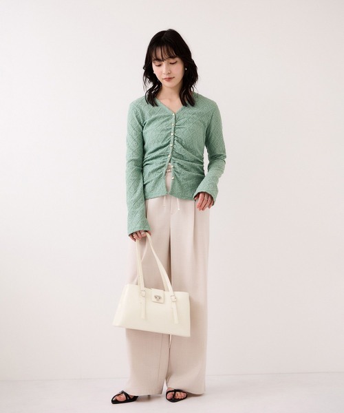 VIS(ビス)の「フラワージャガードカットカーディガン/イージーケア(カーディガン/ボレロ・レディース・キナリ/グリーン系その他/ブラック・FREE)」の21枚目の写真