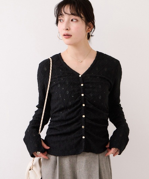 VIS(ビス)の「フラワージャガードカットカーディガン/イージーケア(カーディガン/ボレロ・レディース・キナリ/グリーン系その他/ブラック・FREE)」の5枚目の写真