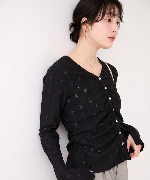 VIS(ビス)の「フラワージャガードカットカーディガン/イージーケア(カーディガン/ボレロ・レディース・キナリ/グリーン系その他/ブラック・FREE)」の7枚目の写真