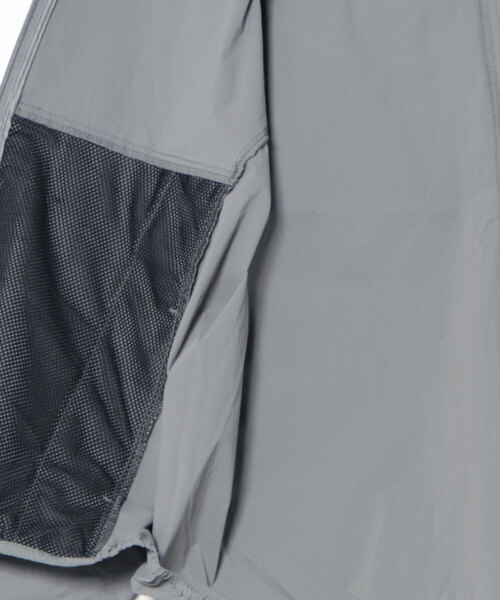 CORISCO(コリスコ)の「接触冷感ストレッチ吸水速乾フードブルゾン(M1)(パーカー・メンズ・ブラック/グレー・X-LARGE/MEDIUM/LARGE)」の4枚目の写真