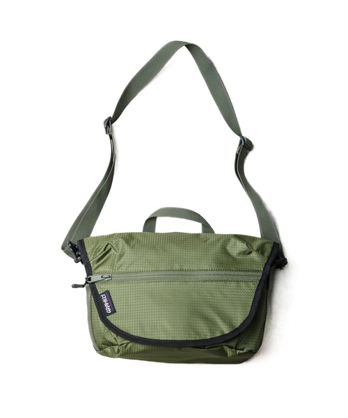 Gramicci(グラミチ)の「【GRAMICCI】MULTI SIDE BAG(ショルダーバッグ・メンズ・オリーブ/ブラック・FREE)」の2枚目の写真