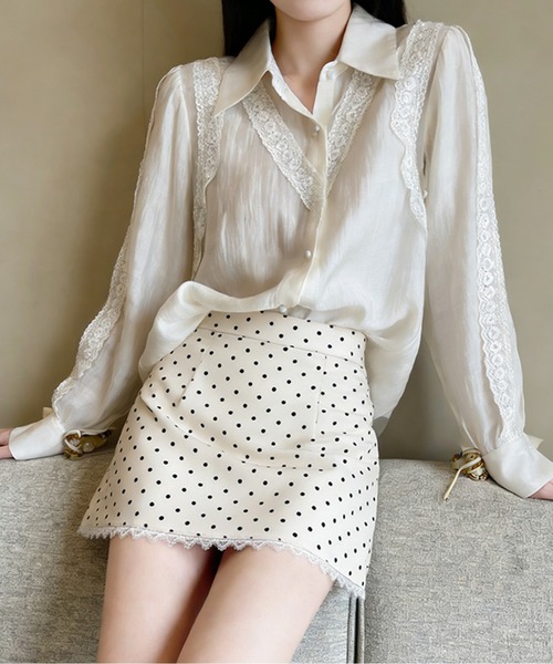 AMAJI(アマジ)の「裾レースドット柄ミニスカート(スカート・レディース・ホワイト/グレー/ブラック・SMALL/MEDIUM/LARGE/X-LARGE)」の1枚目の写真