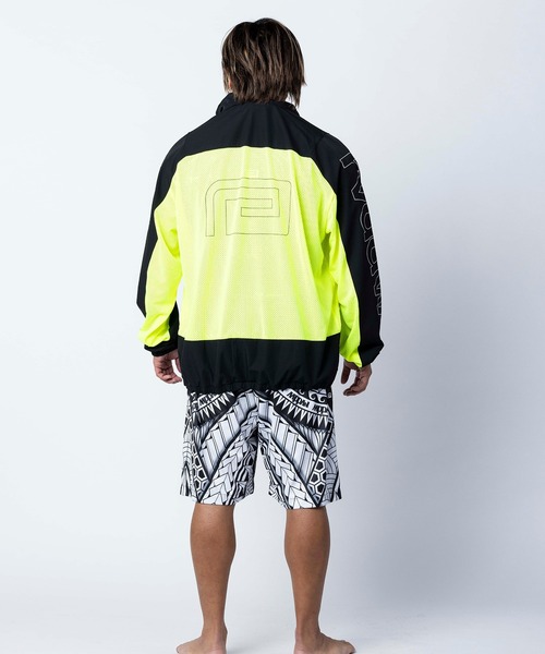 reversal.dogi.design.works(リバーサル・ドーギ・デザイン・ワークス)の「<reversal/リバーサル>4WAY DRY ZIP UP JACKET(ナイロンジャケット・メンズ・ブラック×イエロー/ブラック×ホワイト/ブラック・X-LARGE/LARGE/MEDIUM)」の18枚目の写真