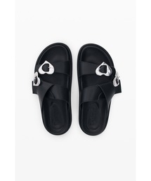 Desigual | シルバーハート バックルダブルストラップフラットサンダル(サンダル)