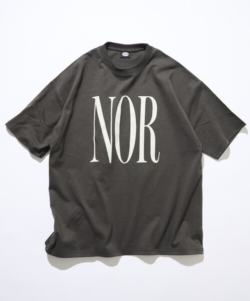 FREAK'S STORE(フリークスストア)の「限定展開 ビッグシルエット プリント クルーネック Tシャツ / NOR(Tシャツ/カットソー・メンズ・ネイビー/スミクロ/ホワイト/ブラウン・SMALL/MEDIUM/LARGE)」の5枚目の写真