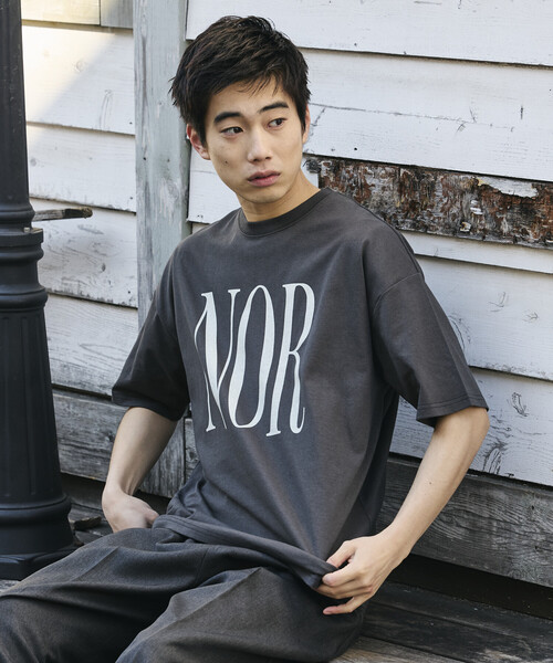 FREAK'S STORE(フリークスストア)の「限定展開 ビッグシルエット プリント クルーネック Tシャツ / NOR(Tシャツ/カットソー・メンズ・ネイビー/スミクロ/ホワイト/ブラウン・SMALL/MEDIUM/LARGE)」の15枚目の写真
