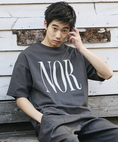 FREAK'S STORE(フリークスストア)の「限定展開 ビッグシルエット プリント クルーネック Tシャツ / NOR(Tシャツ/カットソー・メンズ・ネイビー/スミクロ/ホワイト/ブラウン・SMALL/MEDIUM/LARGE)」の18枚目の写真
