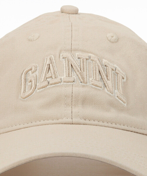 GANNI（ガニー）の「GANNI/ガニー Washed Cotton Canvas Cap / A6901 / ベースボール ロゴ キャップ（キャップ・レディース・オフホワイト・ONE SIZE）」の5枚目の写真