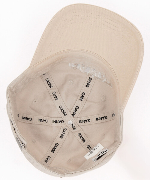 GANNI（ガニー）の「GANNI/ガニー Washed Cotton Canvas Cap / A6901 / ベースボール ロゴ キャップ（キャップ・レディース・オフホワイト・ONE SIZE）」の8枚目の写真