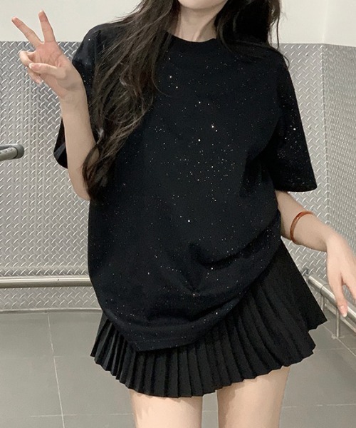 lilful(リルフル)の「【26年春夏新作】星型ラメデザイン オーバーサイズ 半袖Tシャツ(Tシャツ/カットソー・レディース・ホワイト/ブラック・F)」の2枚目の写真