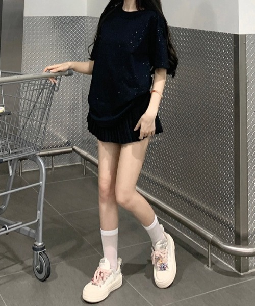 lilful(リルフル)の「【26年春夏新作】星型ラメデザイン オーバーサイズ 半袖Tシャツ(Tシャツ/カットソー・レディース・ホワイト/ブラック・F)」の21枚目の写真