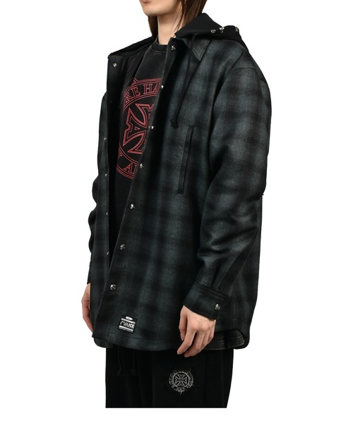 ALICE HOLLYWOOD(アリスハリウッド)の「OVERSIZE HOODED FLANNEL SHIRT(シャツ/ブラウス・メンズ・チャコールグレー/ホワイト・LARGE/X-LARGE/SMALL/MEDIUM)」の8枚目の写真