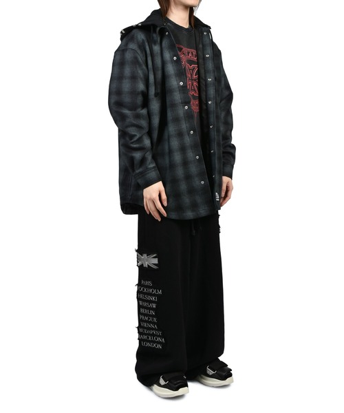 ALICE HOLLYWOOD(アリスハリウッド)の「OVERSIZE HOODED FLANNEL SHIRT(シャツ/ブラウス・メンズ・チャコールグレー/ホワイト・LARGE/X-LARGE/SMALL/MEDIUM)」の9枚目の写真