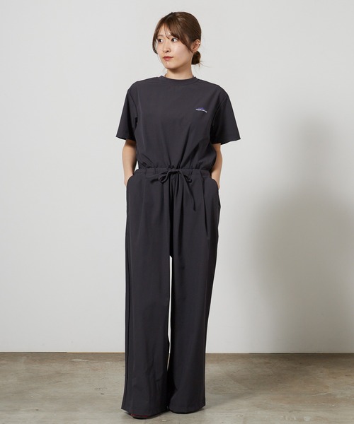 THOUSAND MILE(サウザンドマイル)の「THOUSAND MILE/サウザンドマイル SHORT SLEEVE ALL IN ONE ロゴ刺繍 ショートスリーブオールインワン 2026年 夏 夏服(つなぎ/オールインワン・レディース・ブラック/チャコール・FREE)」の9枚目の写真