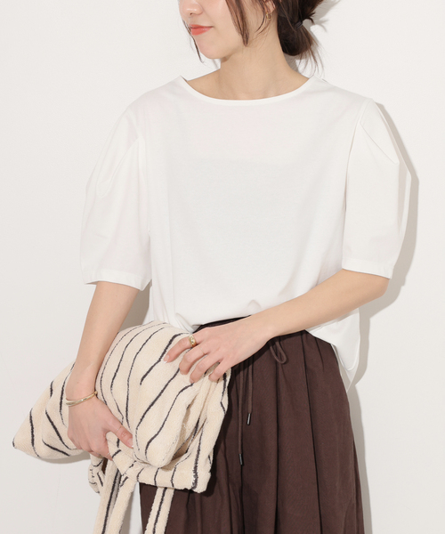 JOURNAL STANDARD relume（ジャーナルスタンダード　レリューム）の「タックデザインスリーブプルオーバー（Tシャツ/カットソー・レディース・ブラック/ホワイト/ネイビー・FREE）」の2枚目の写真