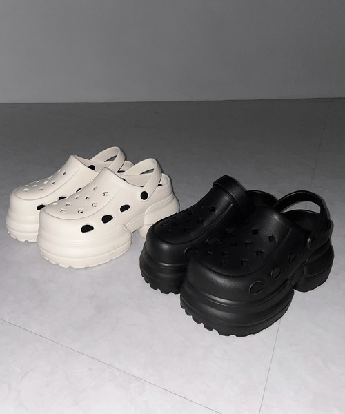 me+em select(ミームセレクト)の「厚底クロッグサンダル / Platform clog sandals(サンダル・レディース・ブラック/アイボリー・LARGE/MEDIUM/SMALL)」の7枚目の写真