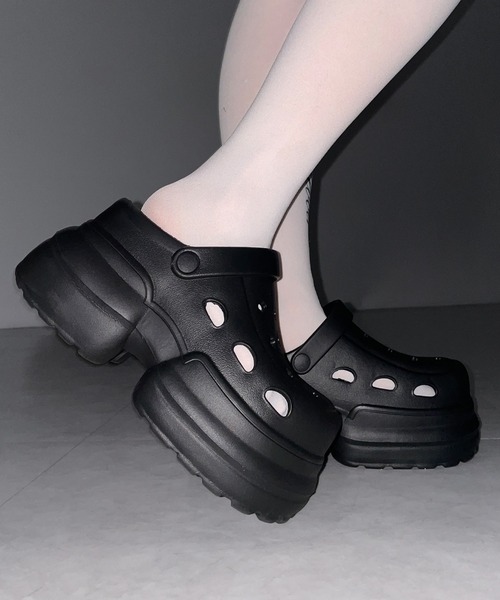 me+em select(ミームセレクト)の「厚底クロッグサンダル / Platform clog sandals(サンダル・レディース・ブラック/アイボリー・LARGE/MEDIUM/SMALL)」の22枚目の写真