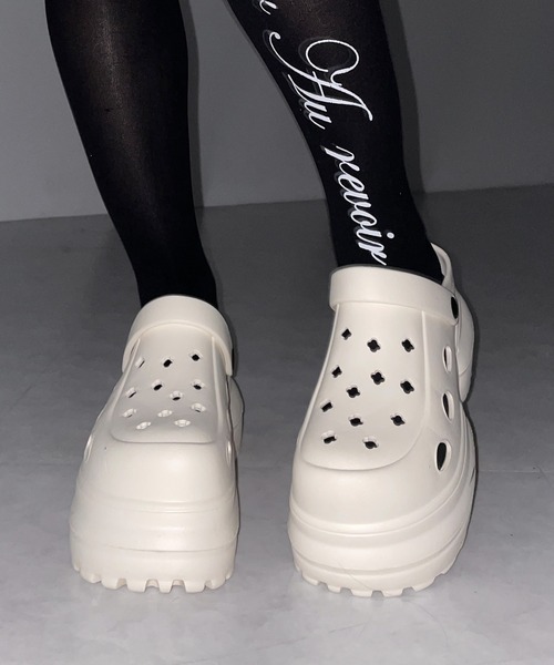me+em select(ミームセレクト)の「厚底クロッグサンダル / Platform clog sandals(サンダル・レディース・ブラック/アイボリー・LARGE/MEDIUM/SMALL)」の14枚目の写真
