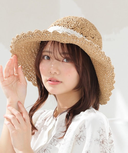 Honeys（ハニーズ）の「スカラップつば広帽（ハット・レディース・グレイッシュベージュ/ホワイト系2/ホワイト系1/ベージュ系1・FREE）」の4枚目の写真