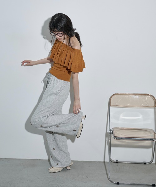 THE YOn(ザヨン)の「ラッフルデザインリブニットノースリ(ニット/セーター・レディース・オレンジ/グレイッシュベージュ/ブラック/アイボリー・FREE)」の20枚目の写真