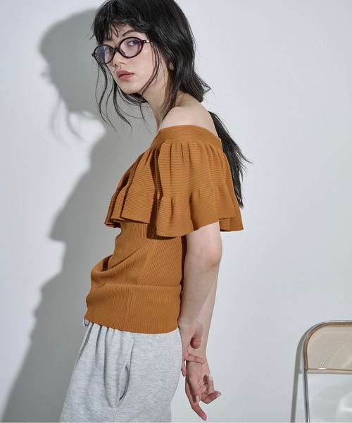 THE YOn(ザヨン)の「ラッフルデザインリブニットノースリ(ニット/セーター・レディース・オレンジ/グレイッシュベージュ/ブラック/アイボリー・FREE)」の12枚目の写真