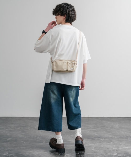 THE NORTH FACE(ザノースフェイス)の「THE NORTH FACE URBAN 2POCKET CROSS BAG 2ポケットクロスバッグ(ショルダーバッグ・メンズ・ライトベージュ/ブラック・FREE)」の11枚目の写真