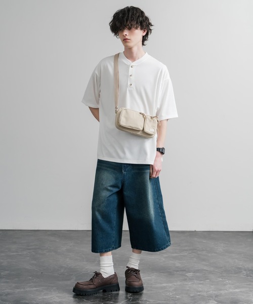 THE NORTH FACE(ザノースフェイス)の「THE NORTH FACE URBAN 2POCKET CROSS BAG 2ポケットクロスバッグ(ショルダーバッグ・メンズ・ライトベージュ/ブラック・FREE)」の14枚目の写真