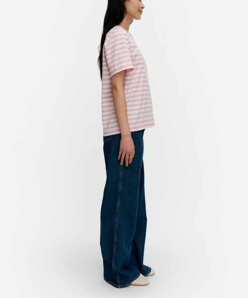 marimekko（マリメッコ）の「【kioski】 Tasaraita Unikko / t-shirt（Tシャツ/カットソー・レディース・ライトピンク・X-SMALL/LARGE/MEDIUM/SMALL）」の2枚目の写真