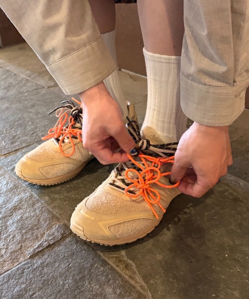 adidas(アディダス)の「【BILLY'S EXCLUSIVE】ADIZERO ADIOS OG KJ3196(スニーカー・メンズ・ベージュ・30.0cm/29.0cm/23.5cm/23.0cm/22.5cm/22.0cm/28.5cm/28.0cm/27.5cm/27.0cm/26.5cm/26.0cm/25.5cm/25.0cm/24.5cm/24.0cm)」の5枚目の写真