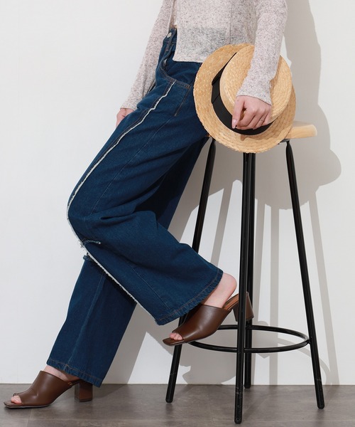 atONE（アットワン）の「クロスフリンジワイドデニムパンツ（デニムパンツ・レディース・ネイビー/ブルー系その他5/サックスブルー・M/L/3L/4L/LL）」の6枚目の写真