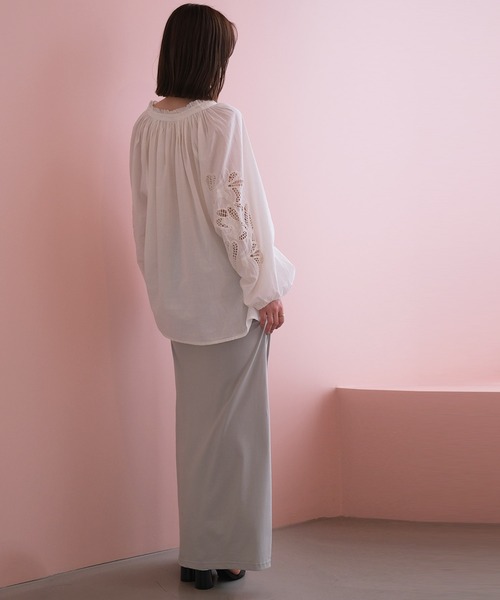 AKTE(アクテ)の「≪SPECIAL PRICE≫エンブロイダリースキッパーブラウス(シャツ/ブラウス・レディース・ブラック/ホワイト・FREE)」の6枚目の写真