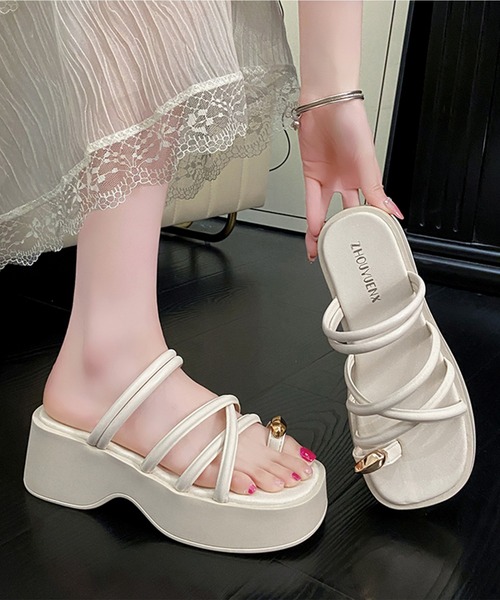 Lace Ladies(レースレディース)の「ソリッドカラー 厚底 ナロー ストラップ サンダル(サンダル・レディース・アイボリー/ブラック・24cm/24.5cm/25cm/22.5cm/23cm/23.5cm)」の21枚目の写真