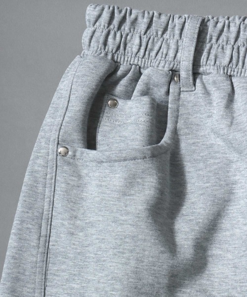 SITRY（シトリー）の「Ponte Knit Wide Silhouette Sweat Pants With Belt ＆ Wallet Chain/ポンチ ベルト付き ウォレットチェーン付き ドローコード ワイドスウェットパンツ（スウェットパンツ・メンズ・グレー/ワイン/ブラック/ブラウン・L/M/LL）」の18枚目の写真