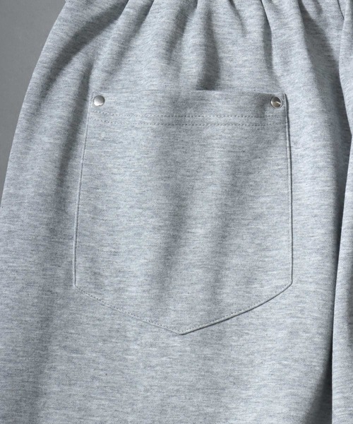SITRY（シトリー）の「Ponte Knit Wide Silhouette Sweat Pants With Belt ＆ Wallet Chain/ポンチ ベルト付き ウォレットチェーン付き ドローコード ワイドスウェットパンツ（スウェットパンツ・メンズ・グレー/ワイン/ブラック/ブラウン・L/M/LL）」の20枚目の写真