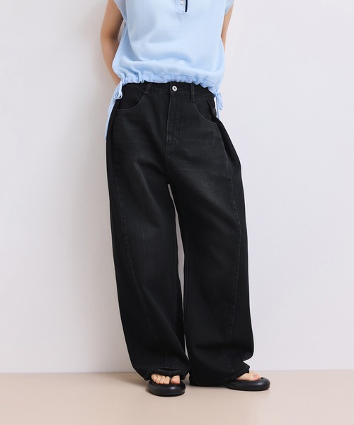 ADAM ET ROPE'(アダムエロペ)の「【WEB限定】・【サステナブル】タックディティールワイドデニムワイドパンツ(デニムパンツ・レディース・ブラック/ブルー/サックスブルー・38/36/34)」の14枚目の写真