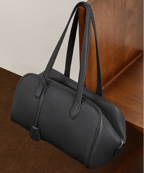 NiiNa(ニーナ)の「【 NiiNa / ニーナ 】高品質牛革ボストンシルエットトートバッグ(トートバッグ・レディース・ダークブラウン/ブラック・FREE)」の16枚目の写真