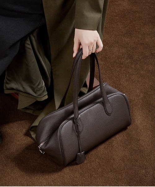 NiiNa(ニーナ)の「【 NiiNa / ニーナ 】高品質牛革ボストンシルエットトートバッグ(トートバッグ・レディース・ダークブラウン/ブラック・FREE)」の17枚目の写真