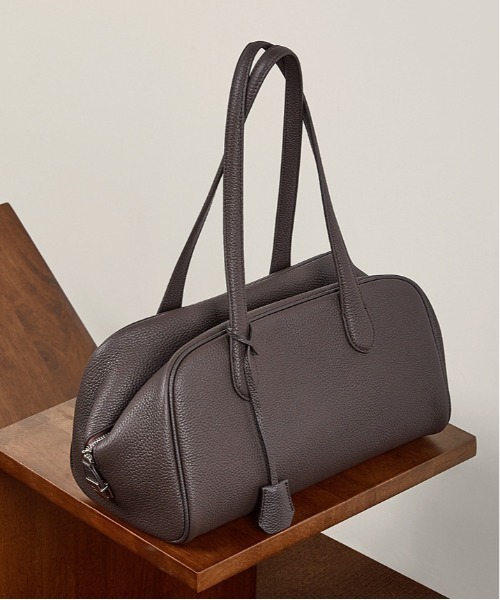 NiiNa(ニーナ)の「【 NiiNa / ニーナ 】高品質牛革ボストンシルエットトートバッグ(トートバッグ・レディース・ダークブラウン/ブラック・FREE)」の18枚目の写真
