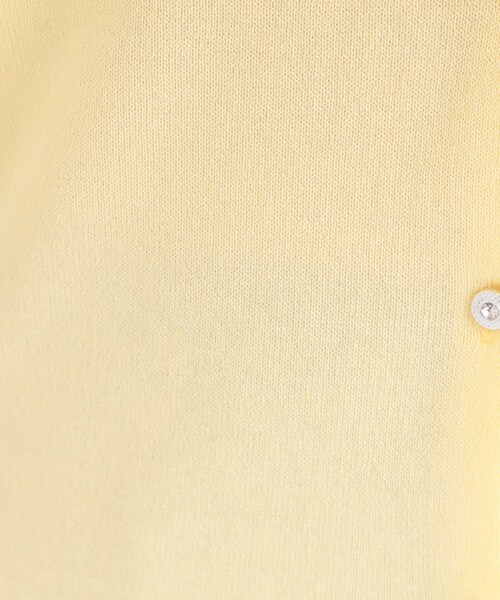 SHOO・LA・RUE（シューラルー）の「【洗濯機可/UV/アンチピリング/S-LL】いろいろボタンが華やか クルーネックカーディガン（カーディガン/ボレロ・レディース・ナチュラル/ライトイエロー系/ネイビー・04/03/02/01）」の7枚目の写真