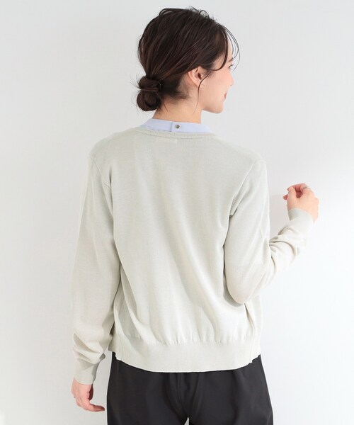 SHOO・LA・RUE（シューラルー）の「【洗濯機可/UV/アンチピリング/S-LL】いろいろボタンが華やか クルーネックカーディガン（カーディガン/ボレロ・レディース・ナチュラル/ライトイエロー系/ネイビー・04/03/02/01）」の9枚目の写真