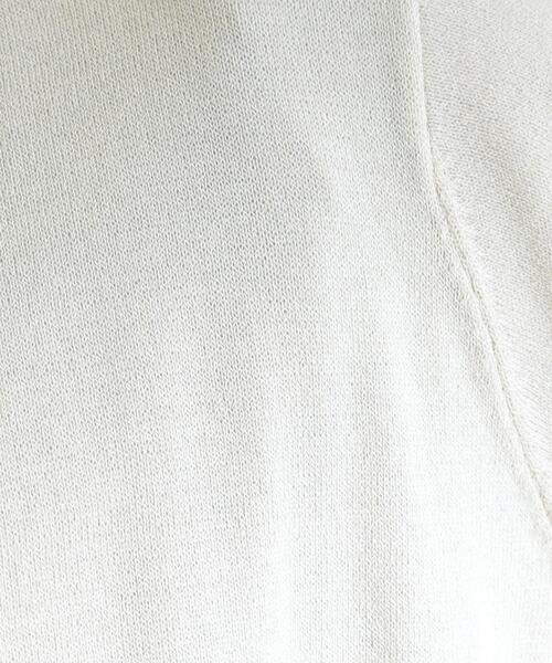 SHOO・LA・RUE（シューラルー）の「【洗濯機可/UV/アンチピリング/S-LL】いろいろボタンが華やか クルーネックカーディガン（カーディガン/ボレロ・レディース・ナチュラル/ライトイエロー系/ネイビー・04/03/02/01）」の11枚目の写真