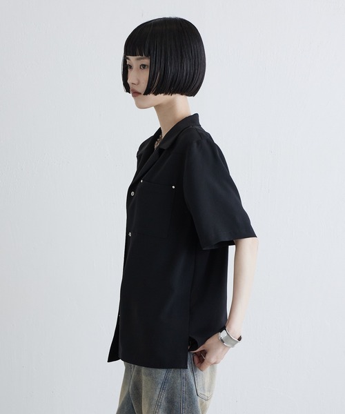 Lui's(ルイス)の「ドライタッチオープンカラーs/sシャツ(シャツ/ブラウス・レディース・グレー/サックスブルー/ブラック・FREE)」の6枚目の写真