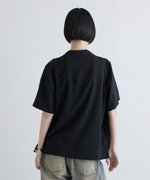 Lui's(ルイス)の「ドライタッチオープンカラーs/sシャツ(シャツ/ブラウス・レディース・グレー/サックスブルー/ブラック・FREE)」の7枚目の写真