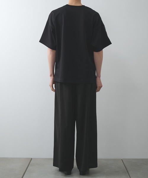 UJOH(ウジョー)の「【UJOH HOMME】Combi BOX PO(Tシャツ/カットソー・メンズ・ブラック/クリーム・4/5)」の5枚目の写真