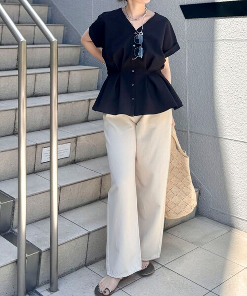 NOLLEY’S（ノーリーズ）の「【追加】ウォッシャブルウエストタックサッカーブラウス（シャツ/ブラウス・レディース・オフホワイト/ブラック/サックスブルー・38）」の19枚目の写真